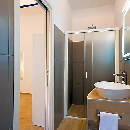 Cameo 4* Naples