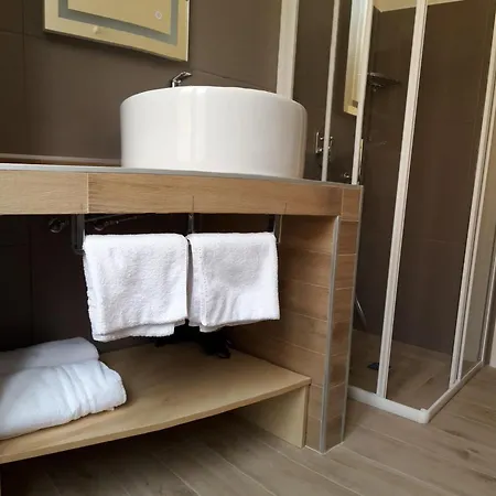 ベッド・アンド・ブレックファスト Cameo 4*